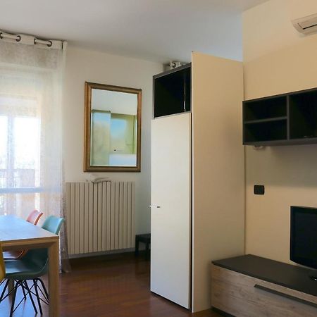 Happy Flat With Terrace Apartment Milan Luaran gambar